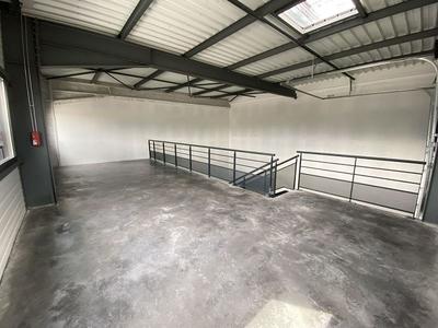 Local commercial - 186 m² - 2 pièces