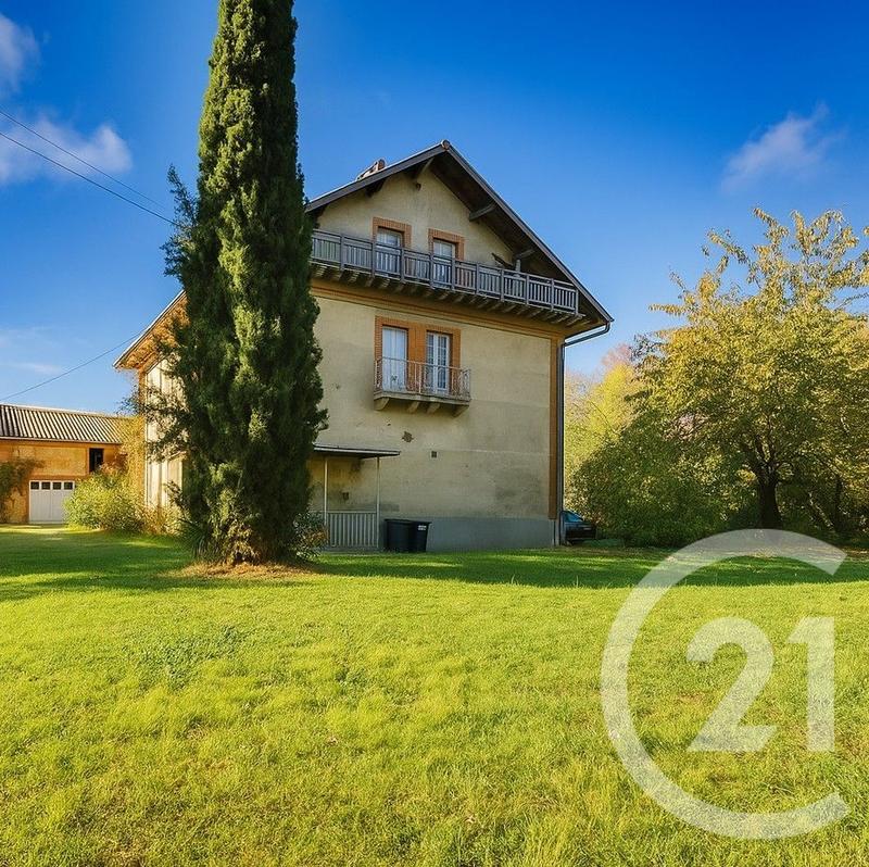 Maison - 400 m² - 8 pièces