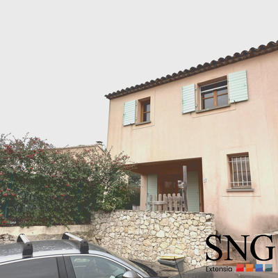 Maison - 105 m² - 5 pièces