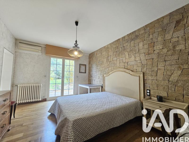 Maison - 247 m² - 5 pièces