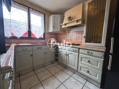 Maison - 80 m² - 5 pièces