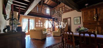 Villa - 235 m² - 8 pièces