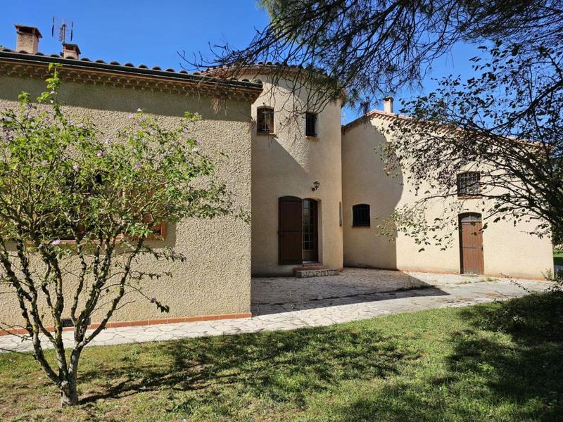 Villa - 250 m² - 6 pièces