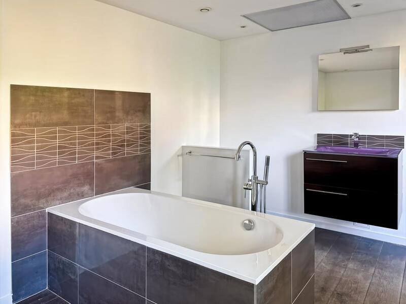 Maison - 200 m² - 6 pièces