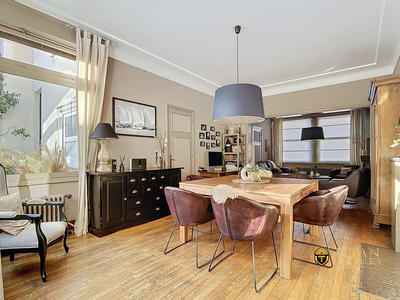 Maison - 333 m² - 10 pièces