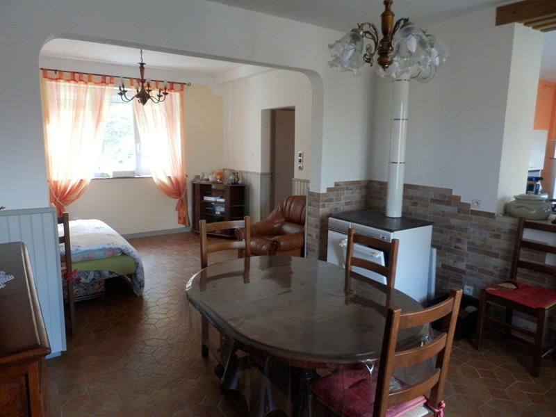 Maison - 101 m² - 5 pièces