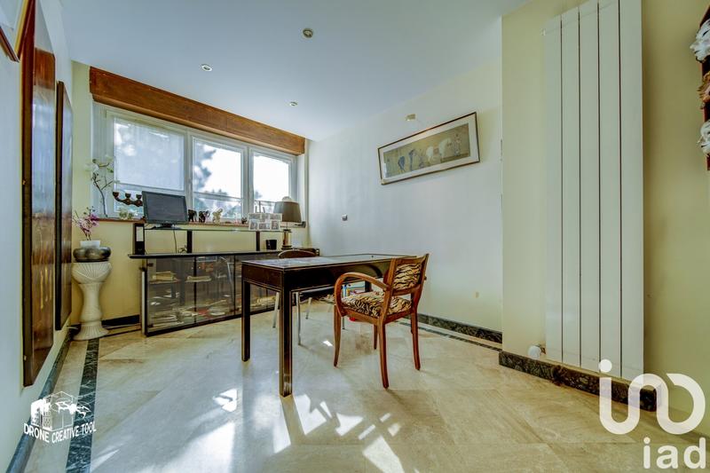 Maison - 444 m² - 12 pièces