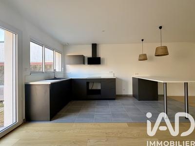 Maison - 108 m² - 4 pièces