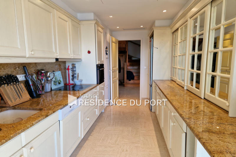 Appartement - 127 m² - 4 pièces