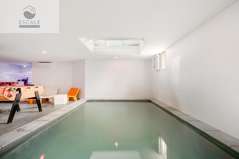 Maison - 200 m² - 6 pièces