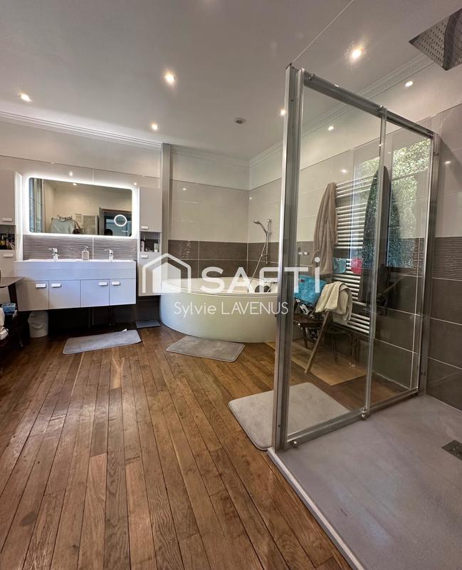 Maison - 111 m² - 5 pièces