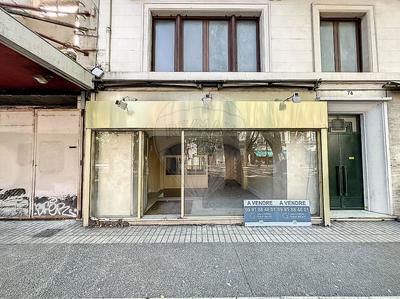 Local commercial - 126 m² - 3 pièces