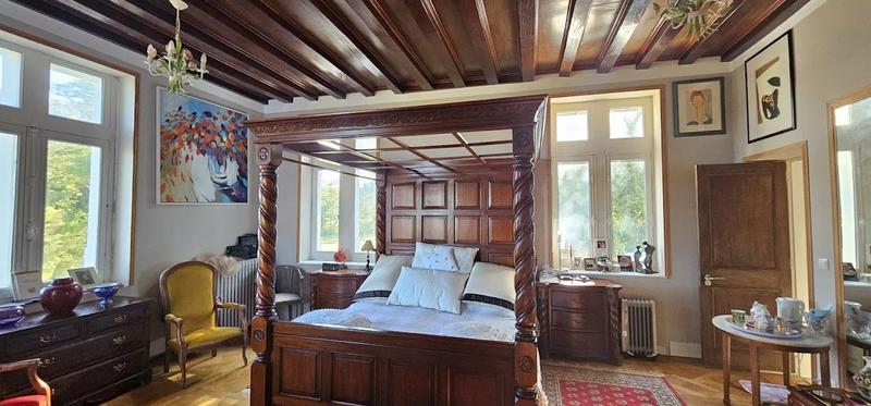 Château - 450 m² - 9 pièces