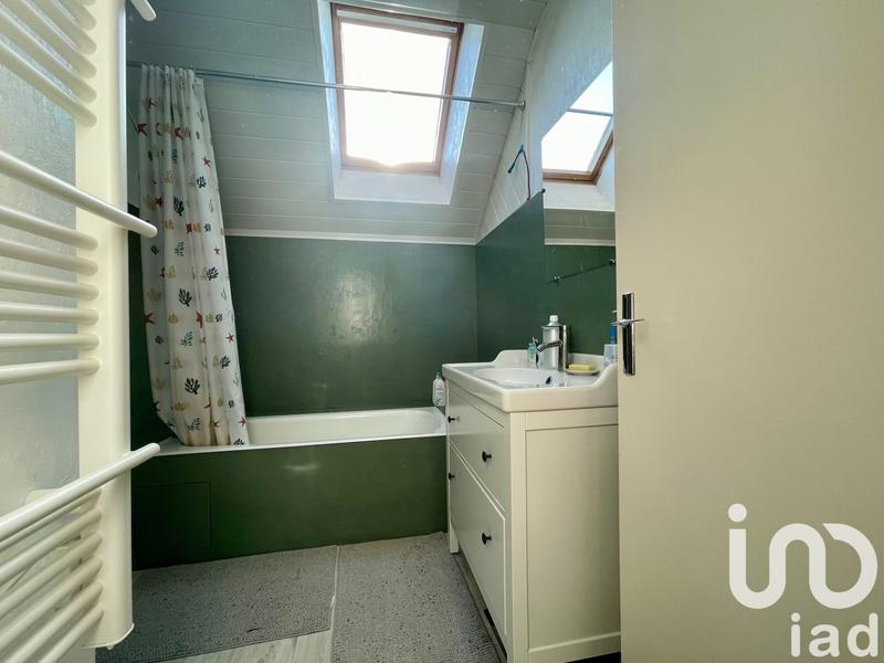 Maison - 95 m² - 5 pièces