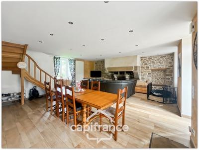 Maison - 140 m² - 6 pièces