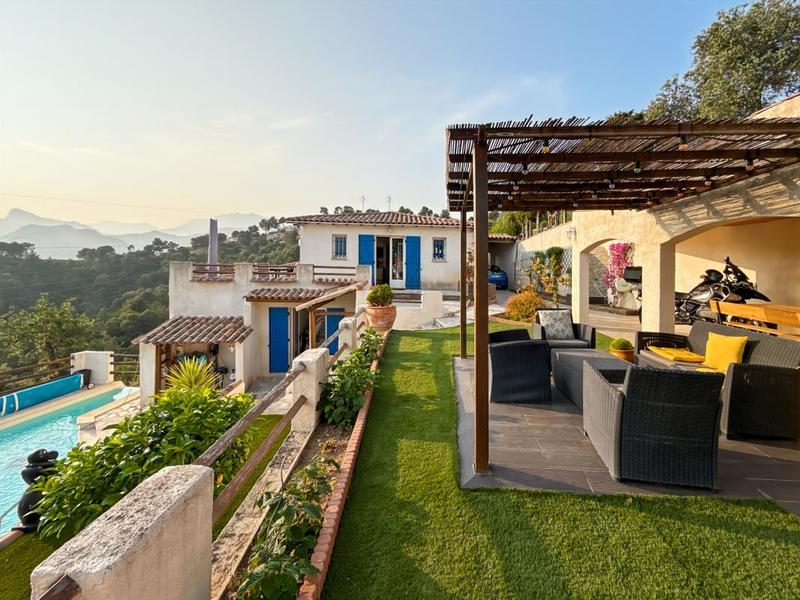 Villa - 170 m² - 5 pièces