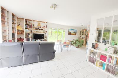 Maison - 98 m² - 4 pièces