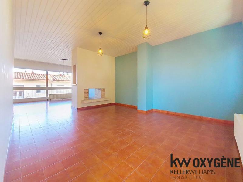 Maison - 223 m² - 9 pièces