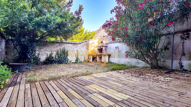 Maison - 213 m² - 8 pièces