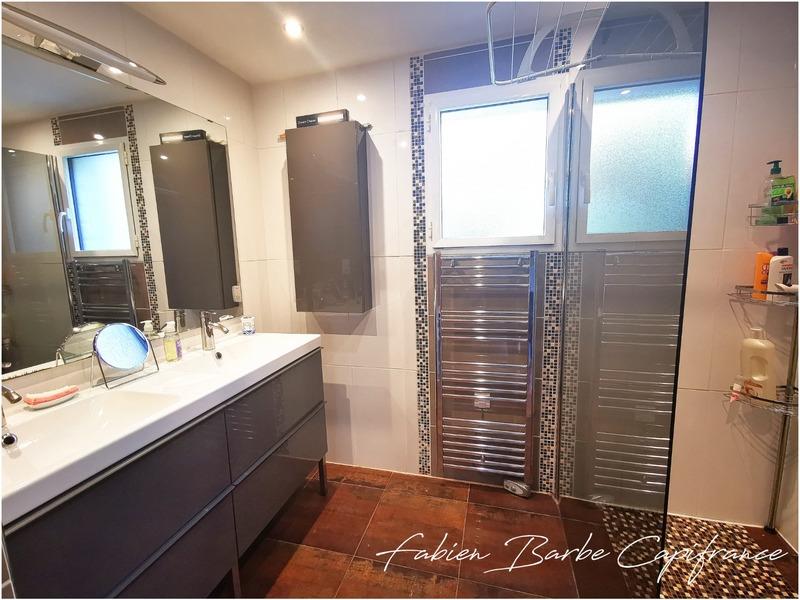 Maison - 180 m² - 10 pièces