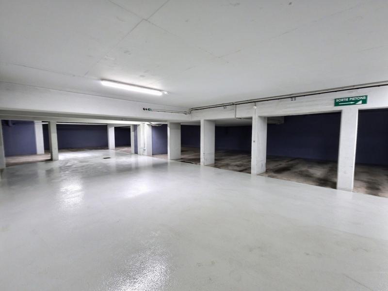 Parking / Garage - 10 m²