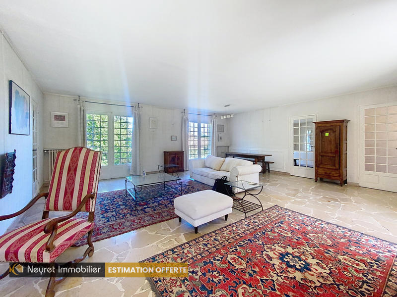 Maison - 191 m² - 8 pièces