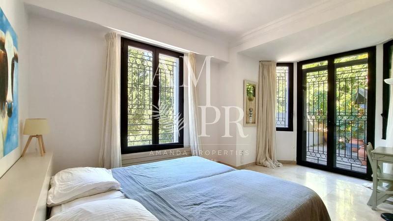 Villa sur toit - 250 m² - 10 pièces