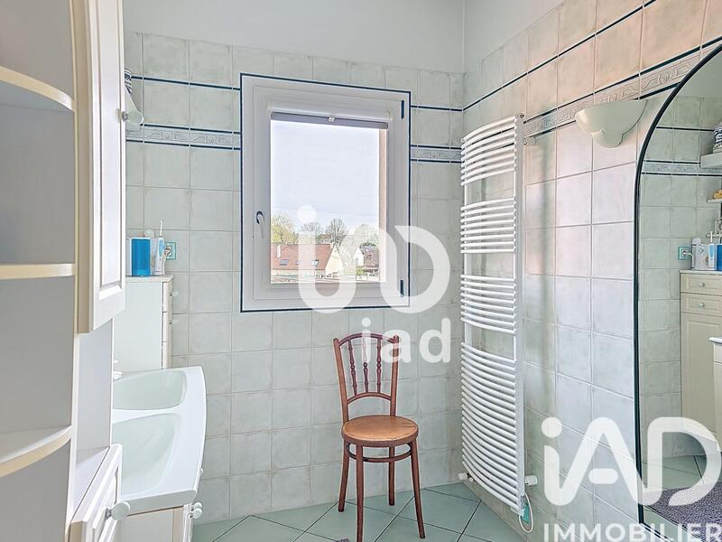 Maison - 205 m² - 8 pièces