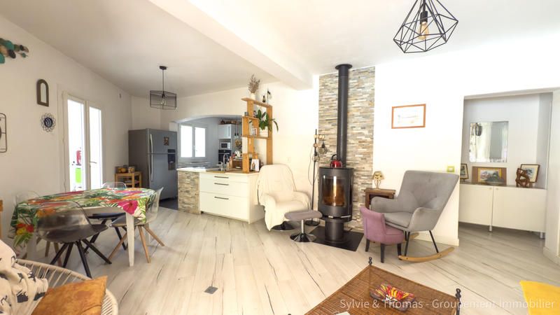 Maison - 370 m² - 14 pièces