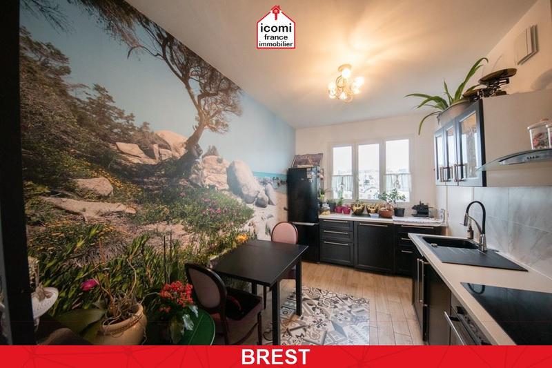 Appartement - 100 m² - 5 pièces