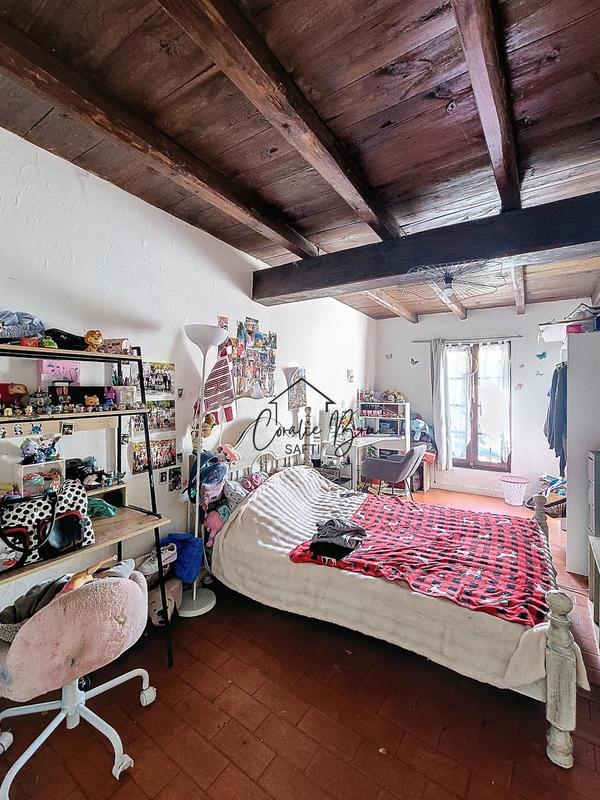 Maison - 260 m² - 5 pièces