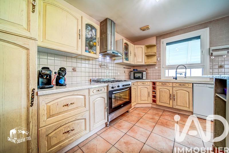 Maison - 90 m² - 5 pièces