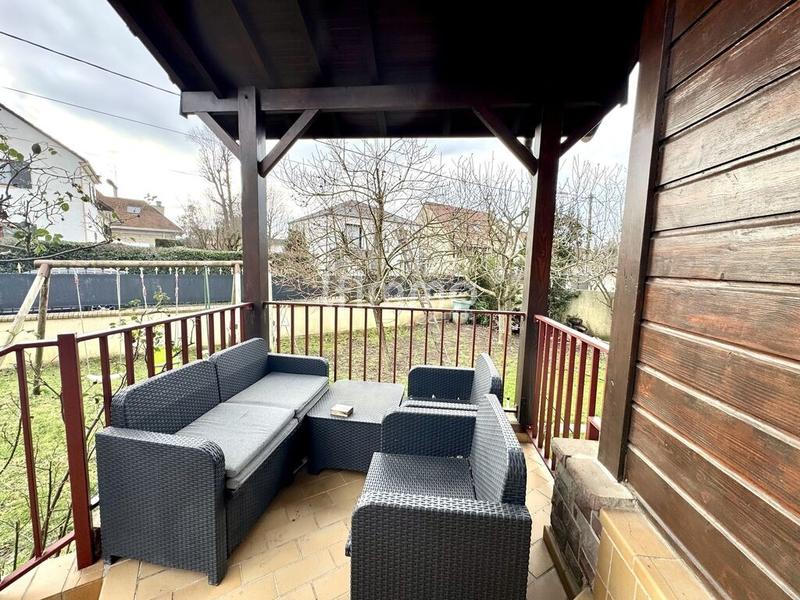 Maison - 198 m² - 7 pièces