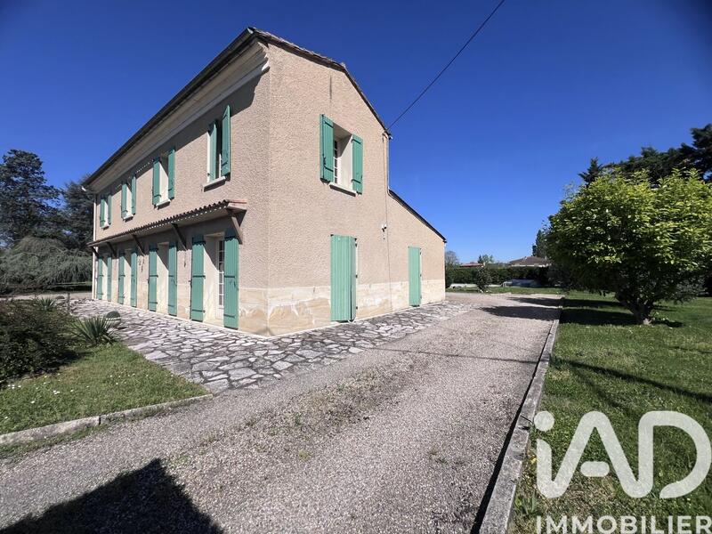 Maison - 197 m² - 7 pièces