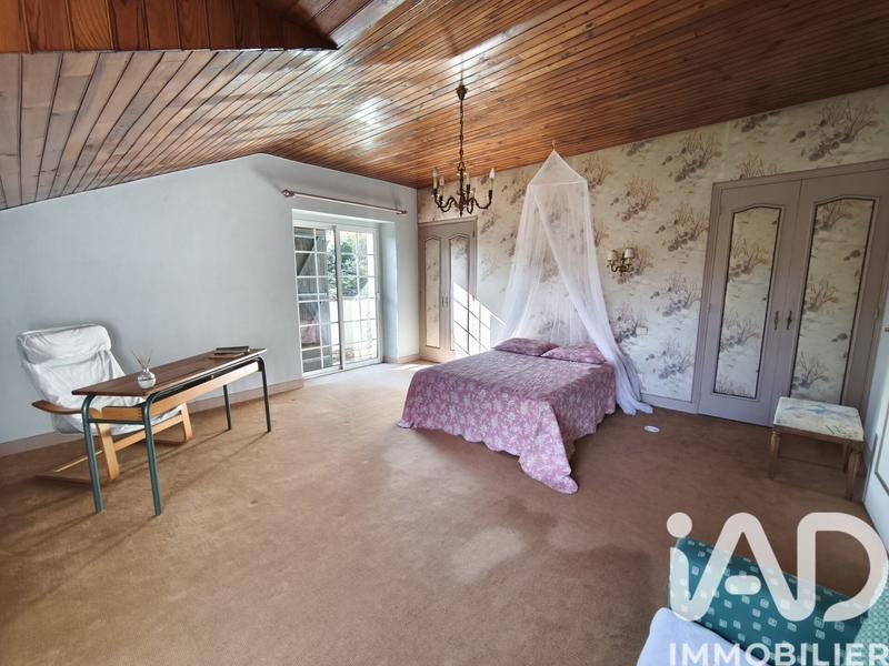 Maison - 182 m² - 7 pièces