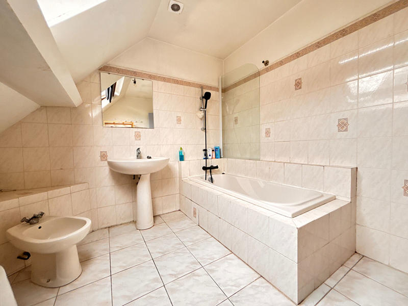 Maison - 106 m² - 6 pièces