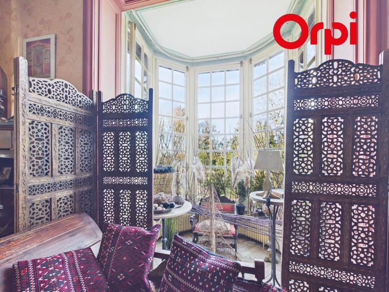 Maison - 380 m² - 13 pièces