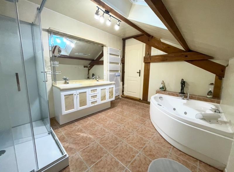 Corps de ferme - 185 m² - 6 pièces