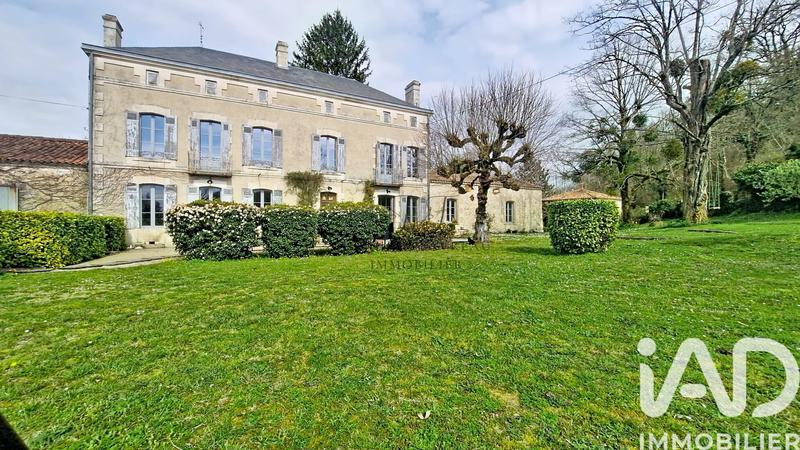 Maison - 262 m² - 7 pièces
