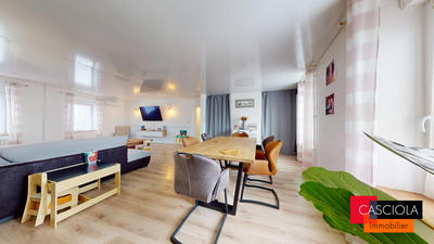 Maison - 111 m² - 5 pièces