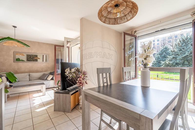 Appartement - 75 m² - 4 pièces