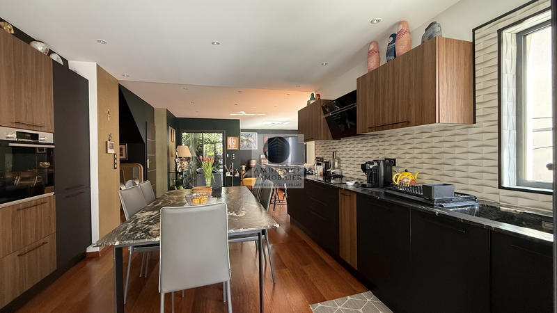 Maison - 167 m² - 6 pièces