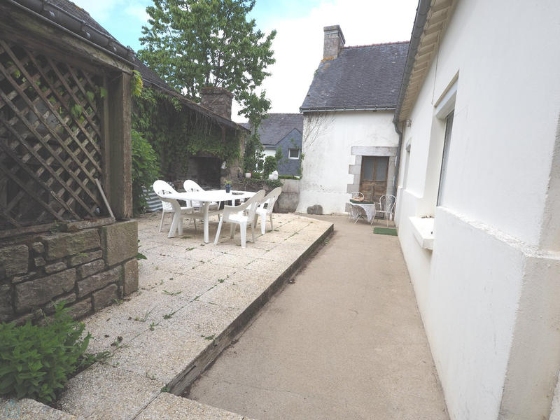 Maison - 248 m² - 8 pièces
