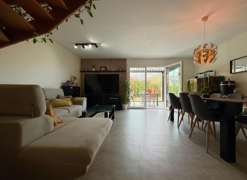 Maison - 102 m² - 6 pièces