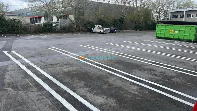 Entrepôt - 5 023 m²