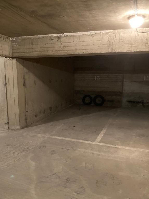 Parking / Garage - 13 m²
