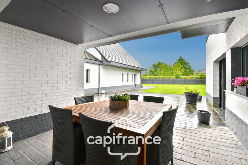 Maison - 428 m² - 11 pièces