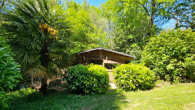 Maison - 230 m² - 8 pièces