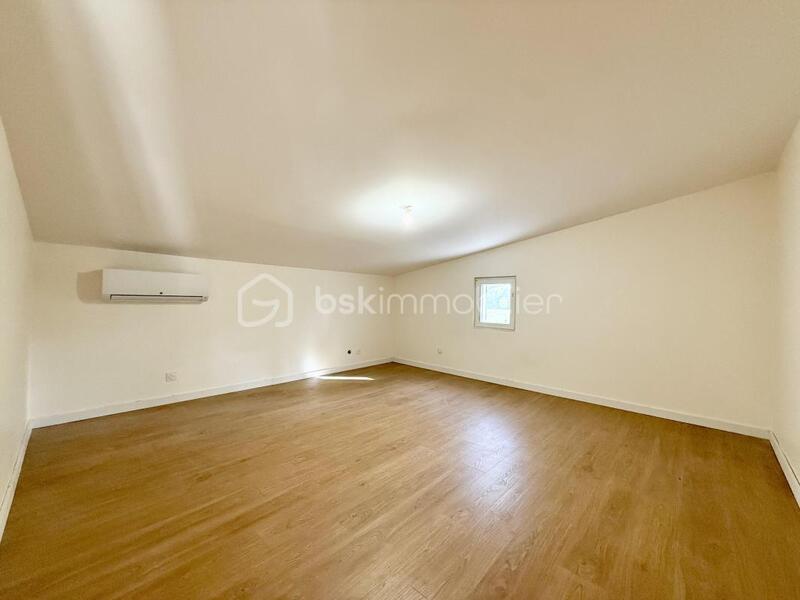 Maison - 180 m² - 6 pièces