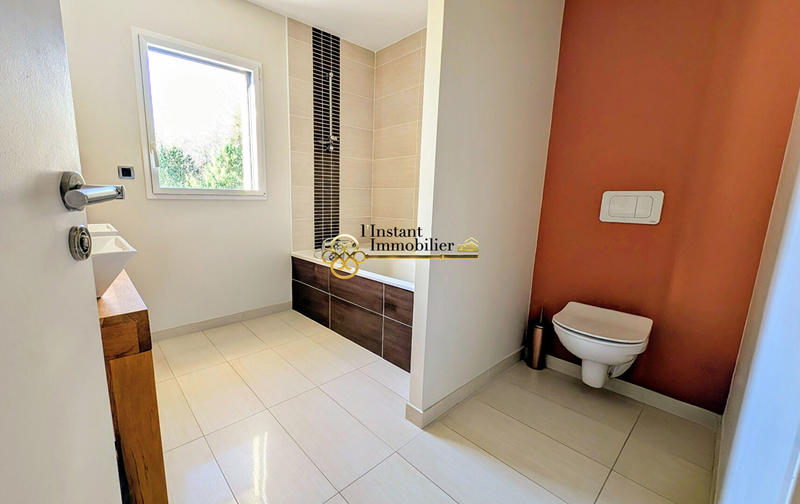 Maison - 109 m² - 6 pièces